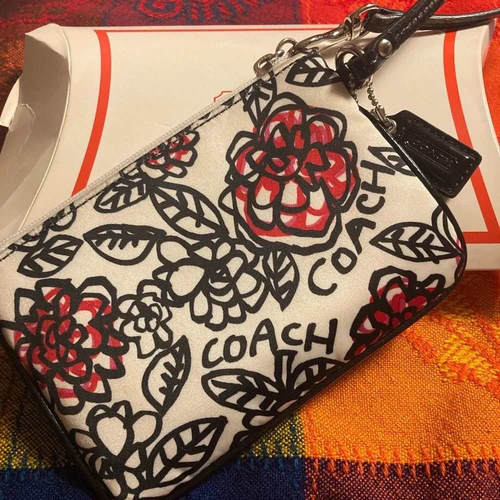 Coach Poppy Wristlet